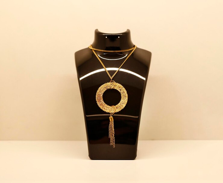 Royal Pearl Choker